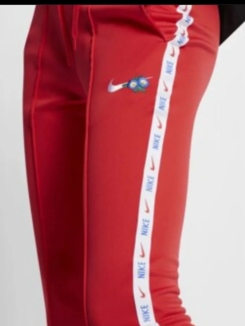 Nike Sportswear Hyper Femme tracksuit, Size XS